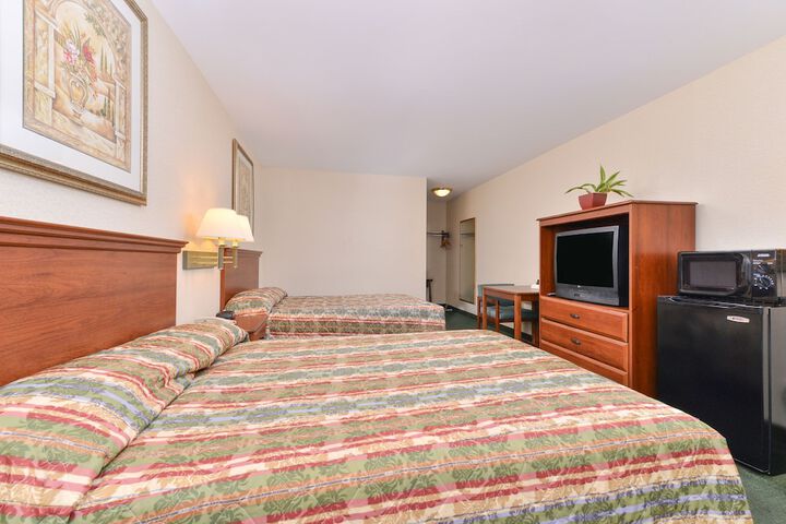 Room 25 of 28