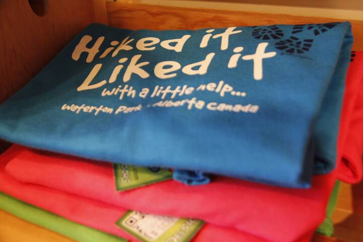 Gift Shop 103 of 110