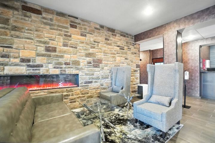 Cobblestone Hotel & Suites-Bellefontaine