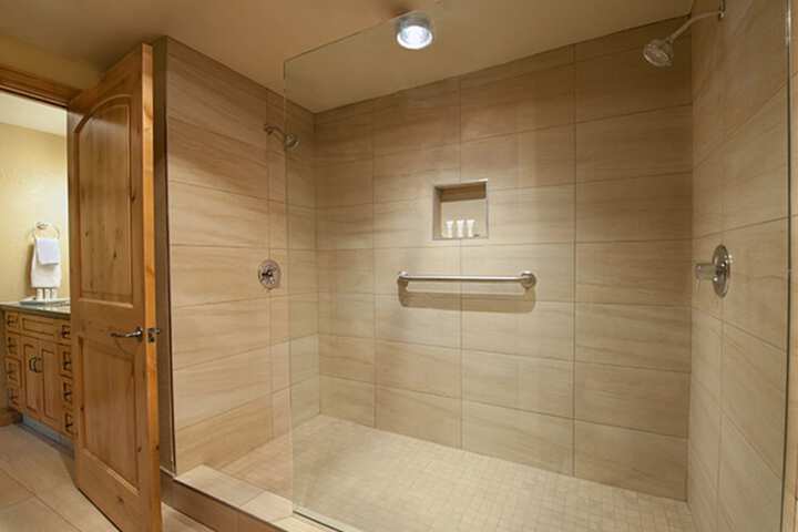 Room 122 of 176