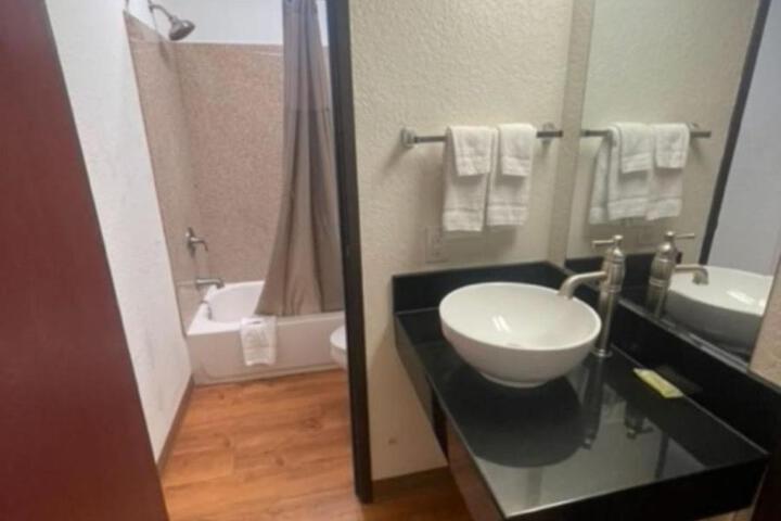 Room 15 of 18