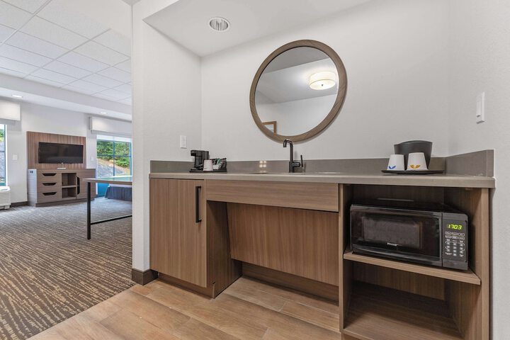 Hampton Inn & Suites Lake George