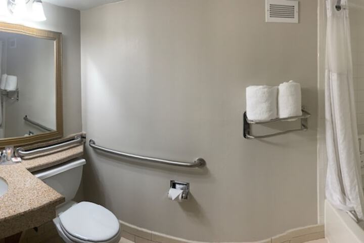 Comfort Inn & Suites Southwest Fwy at Westpark