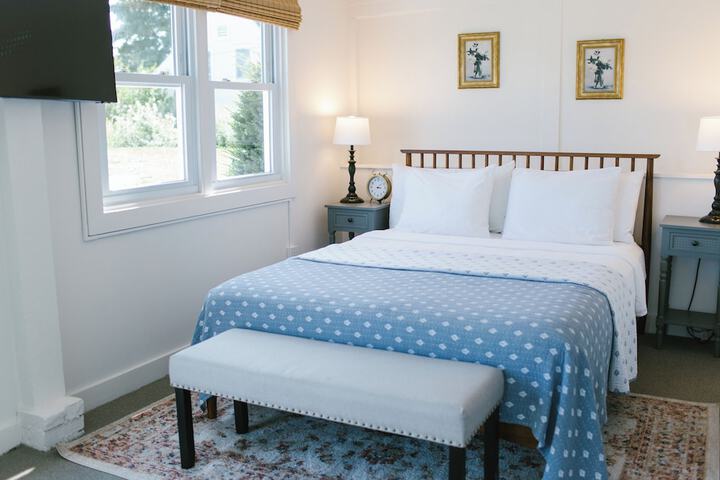Admirals Quarters Inn
