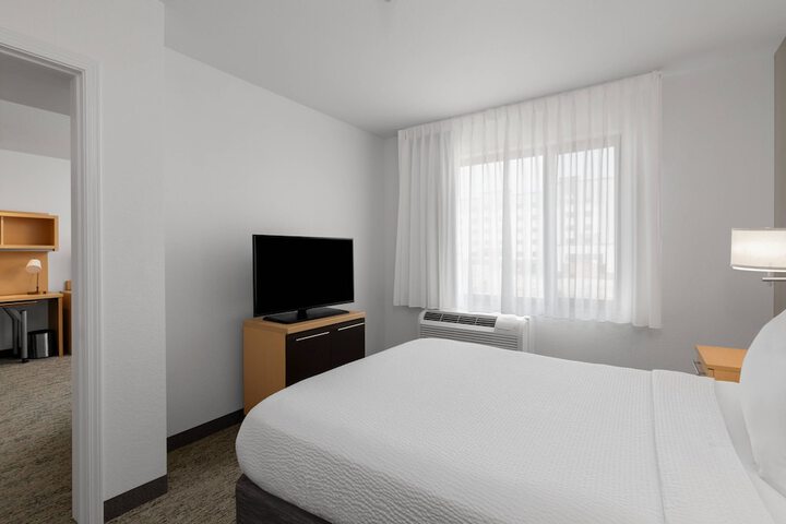 Room 15 of 30