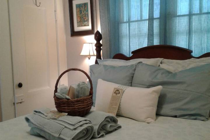 Room 32 of 50
