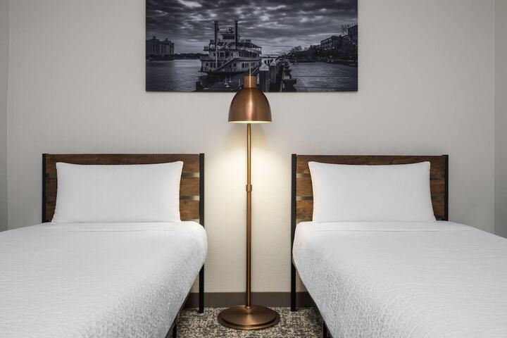 Baymont by Wyndham Savannah / Garden City