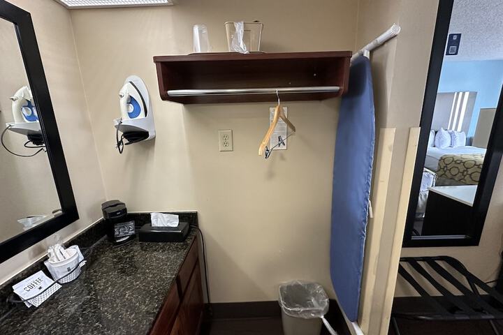 Room 46 of 59