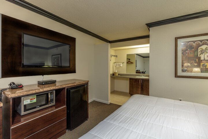 Room 8 of 26