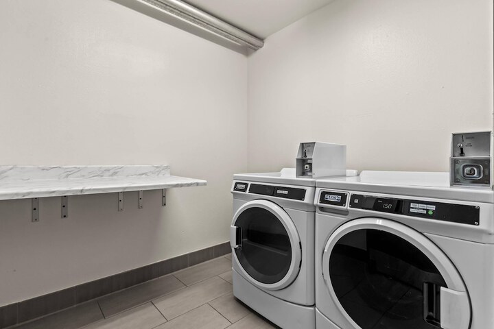 Comfort Inn & Suites Boulder