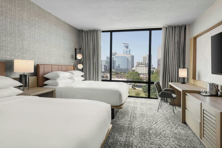 Sheraton Charlotte Hotel