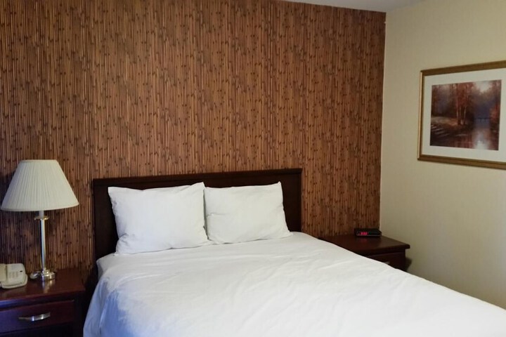 Comox Valley Inn & Suites