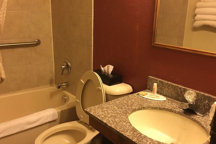 Room 14 of 46