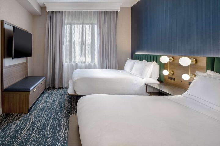 DoubleTree Suites by Hilton Hotel Mt. Laurel