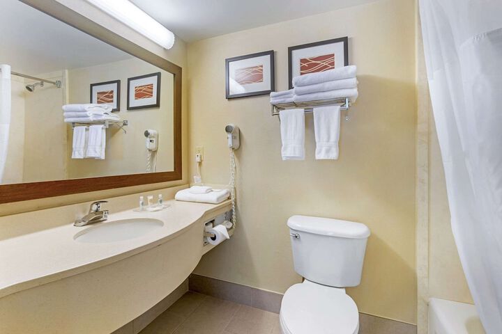 Room 9 of 25