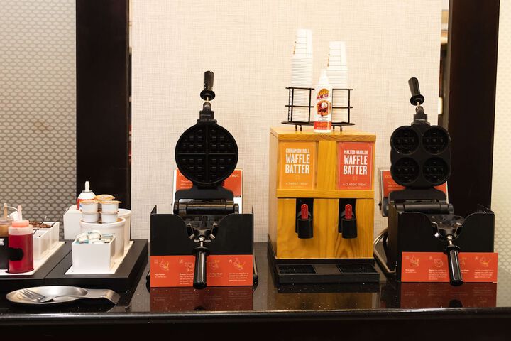 Breakfast/Coffee Service 56 of 63