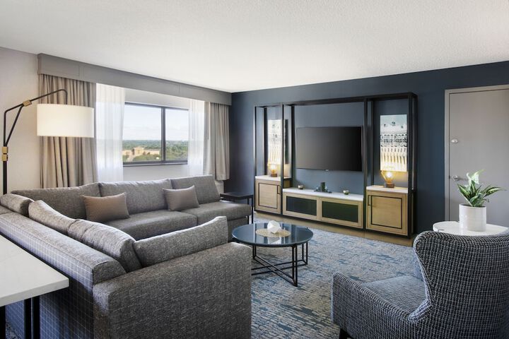 Room 32 of 67