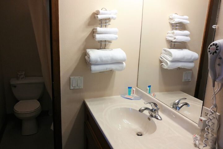 Room 6 of 31