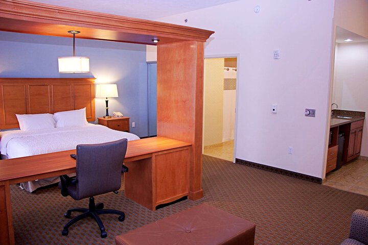 Lounge 60 of 67