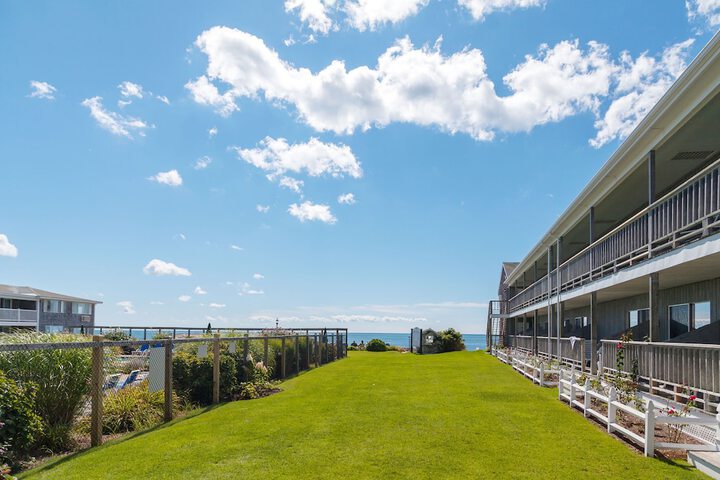 Riviera Beach Resort