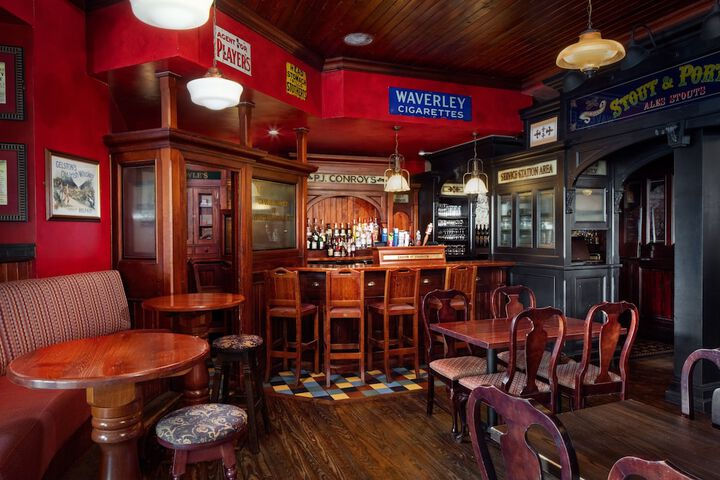 Irish Cottage Inn & Suites