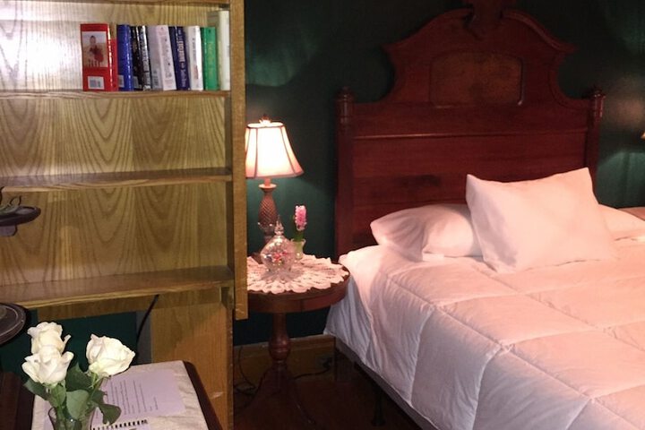 Room 44 of 79