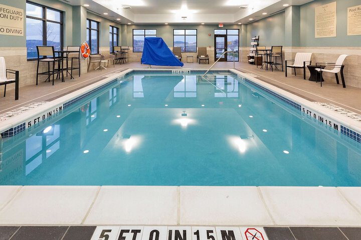 Hampton Inn & Suites Morgantown / University Town Centre