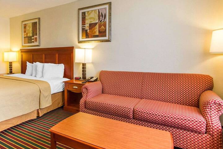 Room 14 of 27