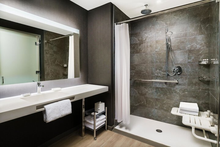 AC Hotel by Marriott Raleigh Downtown