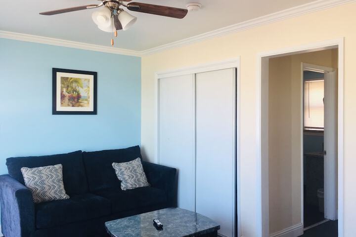 Dolphin Cove Motel