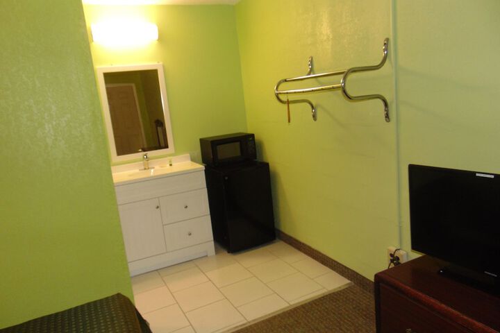 Room 31 of 40