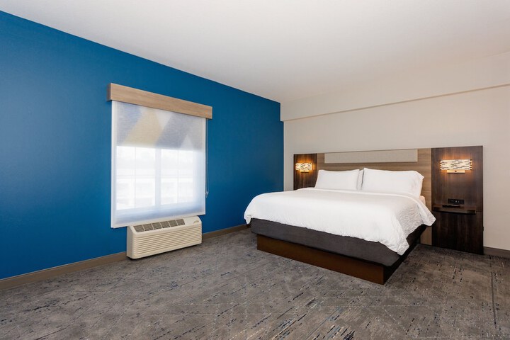Room 50 of 73