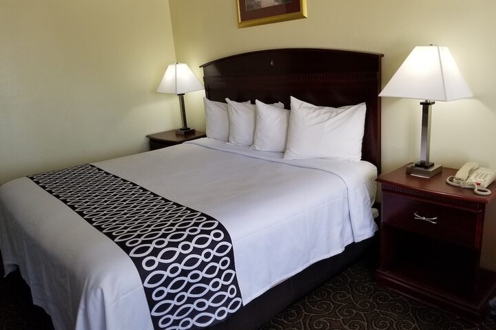 Room 17 of 31