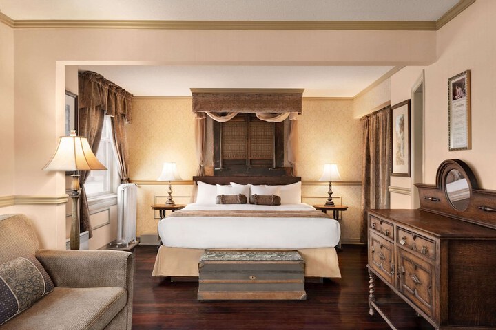 The Plaza Hotel Downtown Trademark Collection by Wyndham