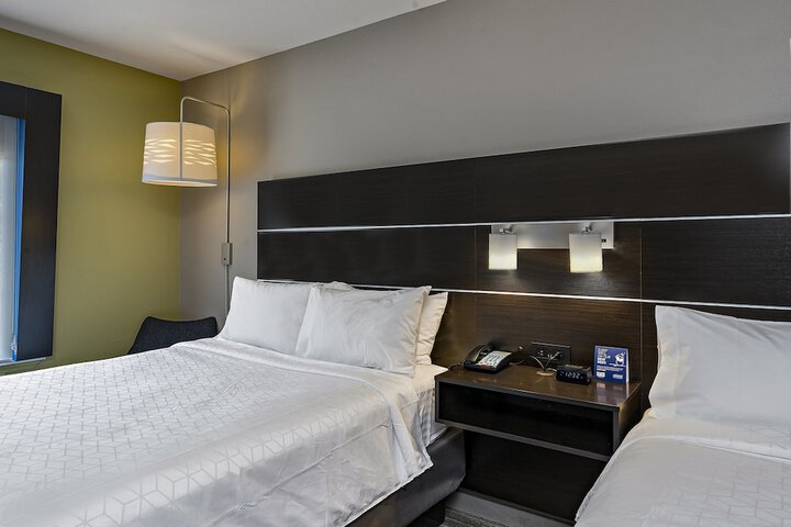 Room 16 of 52