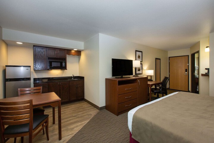 Room 33 of 39