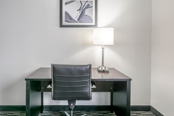 Room 15 of 36