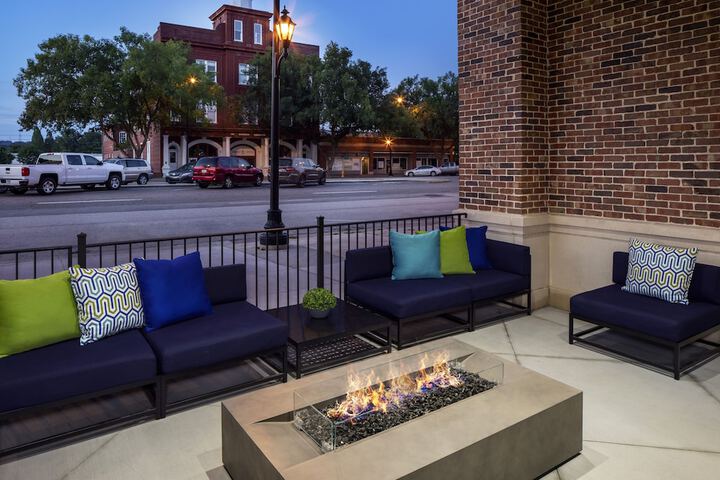 Terrace/Patio 22 of 24