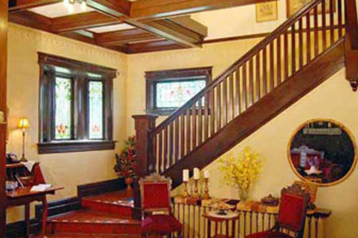 Pillar Inn