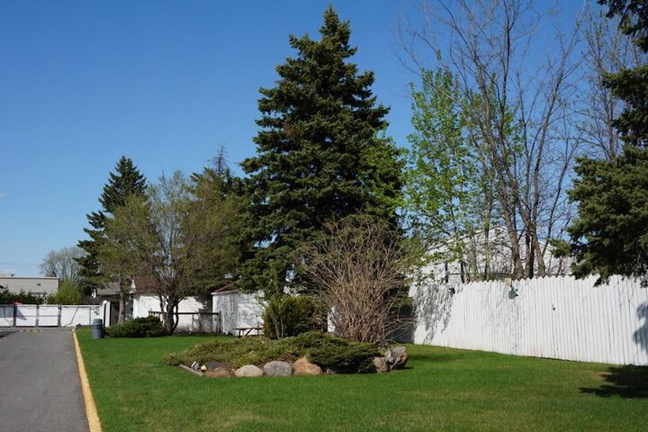 Property Grounds 41 of 44