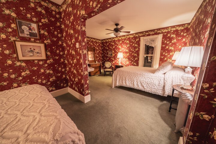 Room 14 of 25