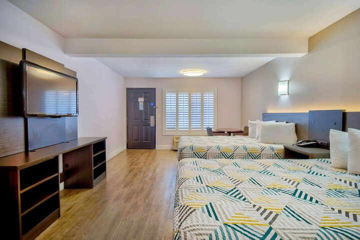 Room 18 of 45