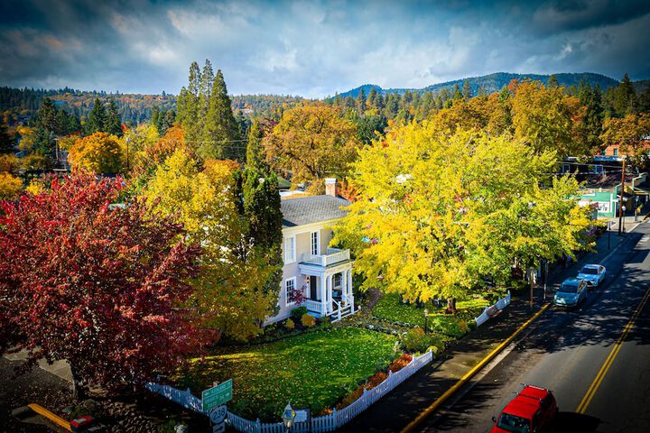 McCully House Inn