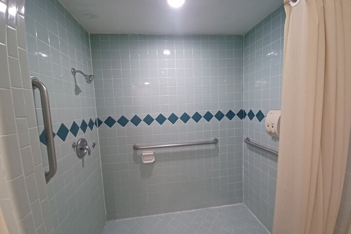 Room 17 of 21