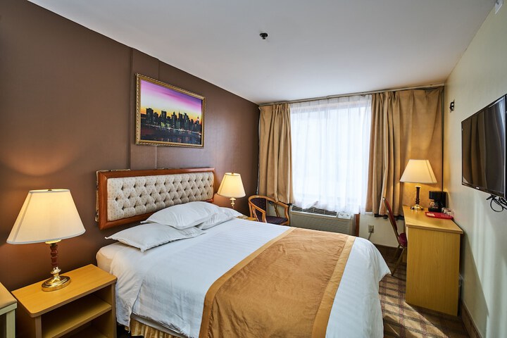 Room 42 of 54
