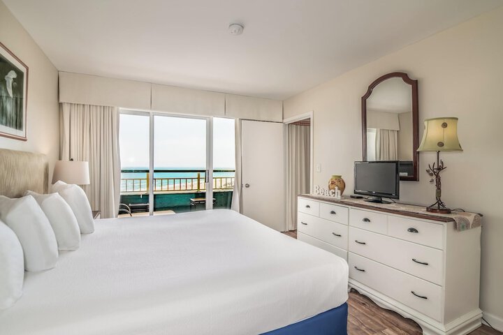 Litchfield Beach & Golf Resort