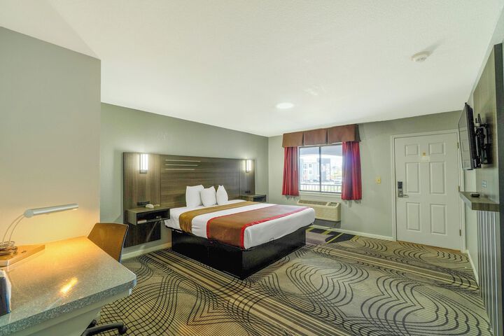 Room 29 of 70