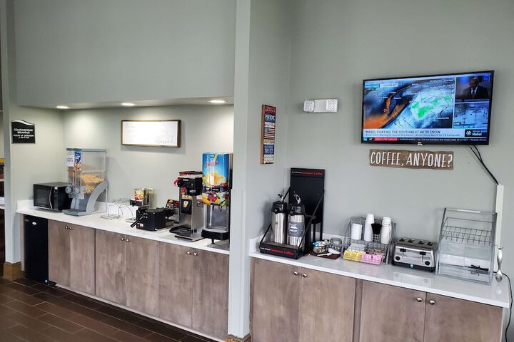 Breakfast/Coffee Service 17 of 18