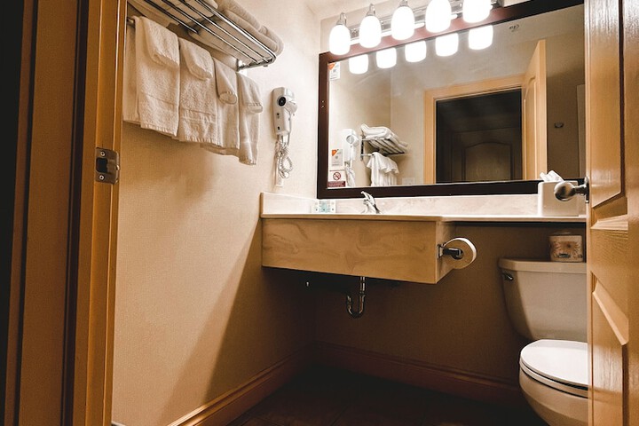 Room 12 of 44