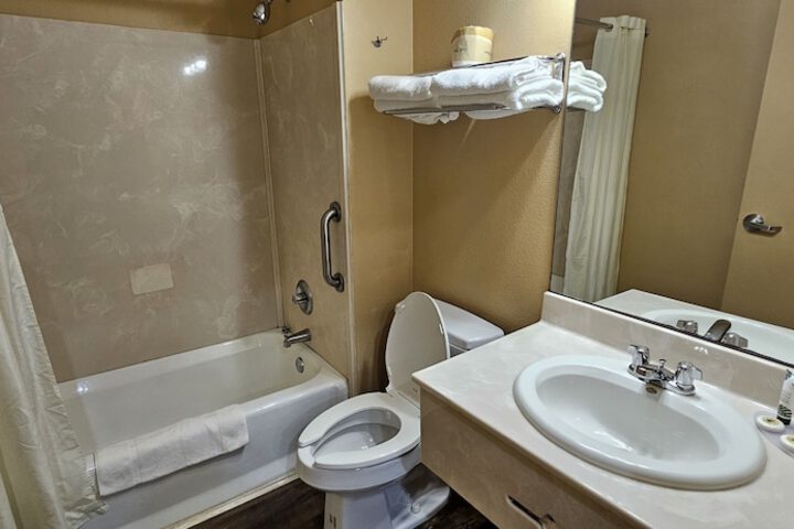 Room 42 of 48